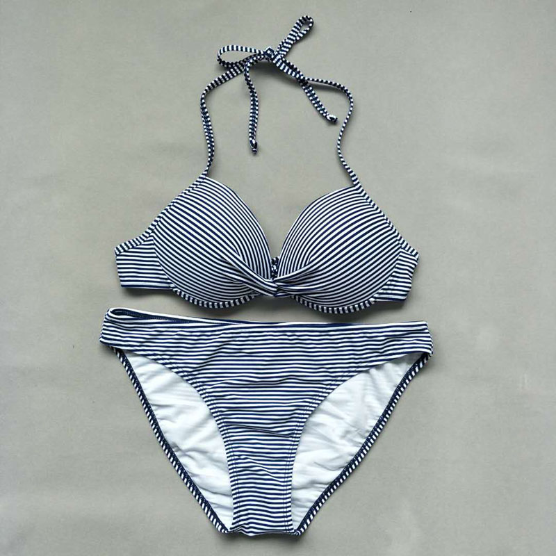 Women's strip printed Bikini with wire